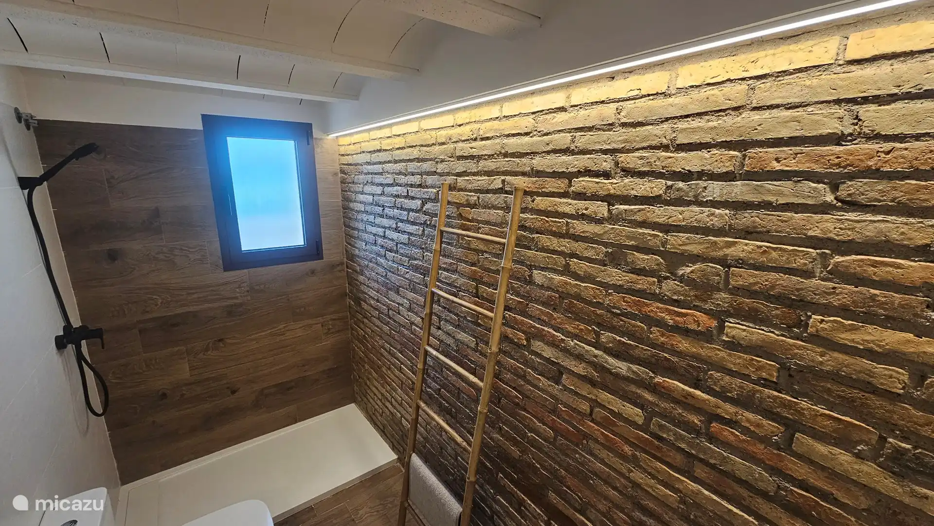 Salle de bain commune vue 2