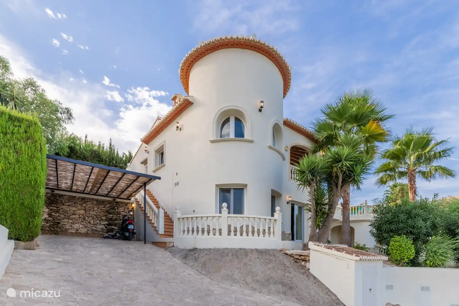 Einfahrt, Einfahrt und Carport