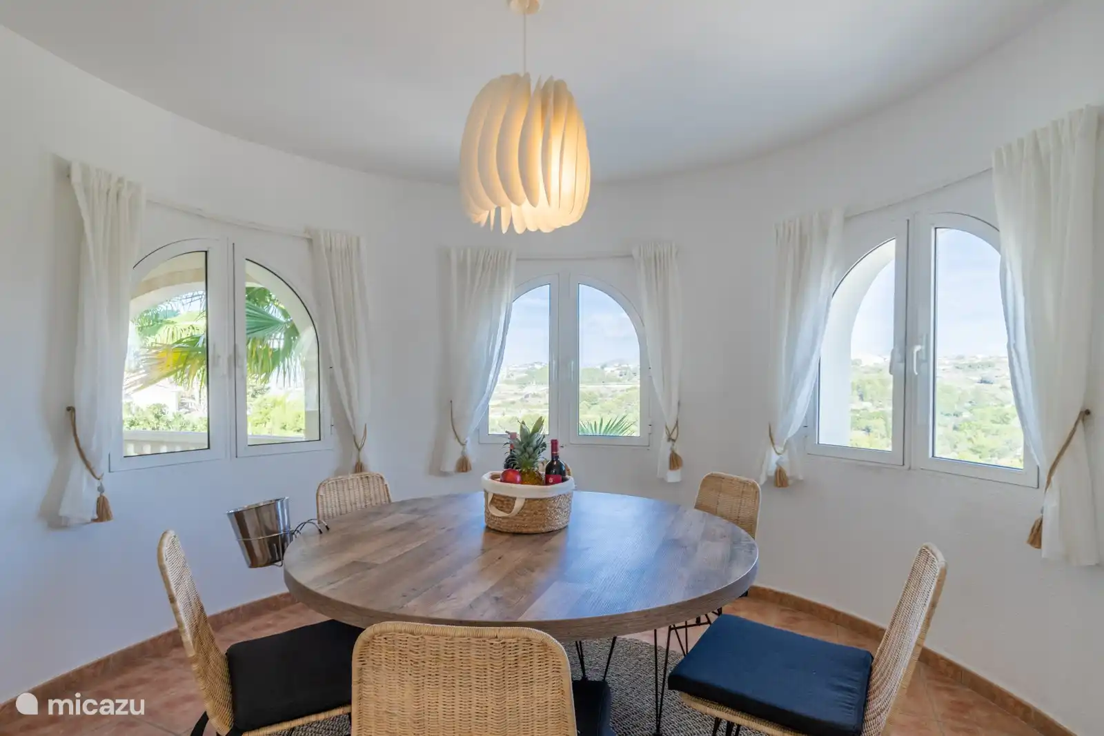 Küche und Esszimmer Ebene 1