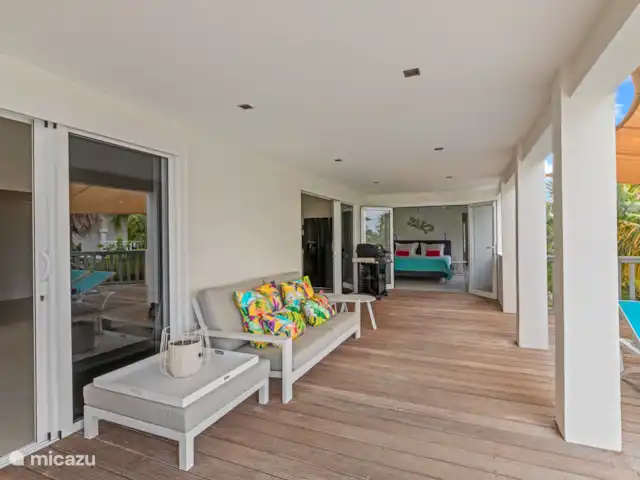 Villa Thalassa Vista Royal 8 pers | Curaçao, Banda Ariba (est), Jan Thiel - villa Canapé lounge sous le porche