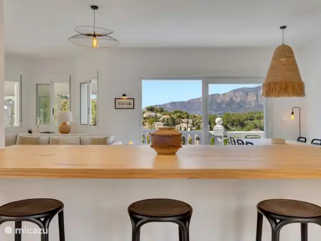 Casa Madelaine huren in Spanje, Costa Blanca, Jávea - villa Ochtendzicht op de Montgo vanuit de open keuken