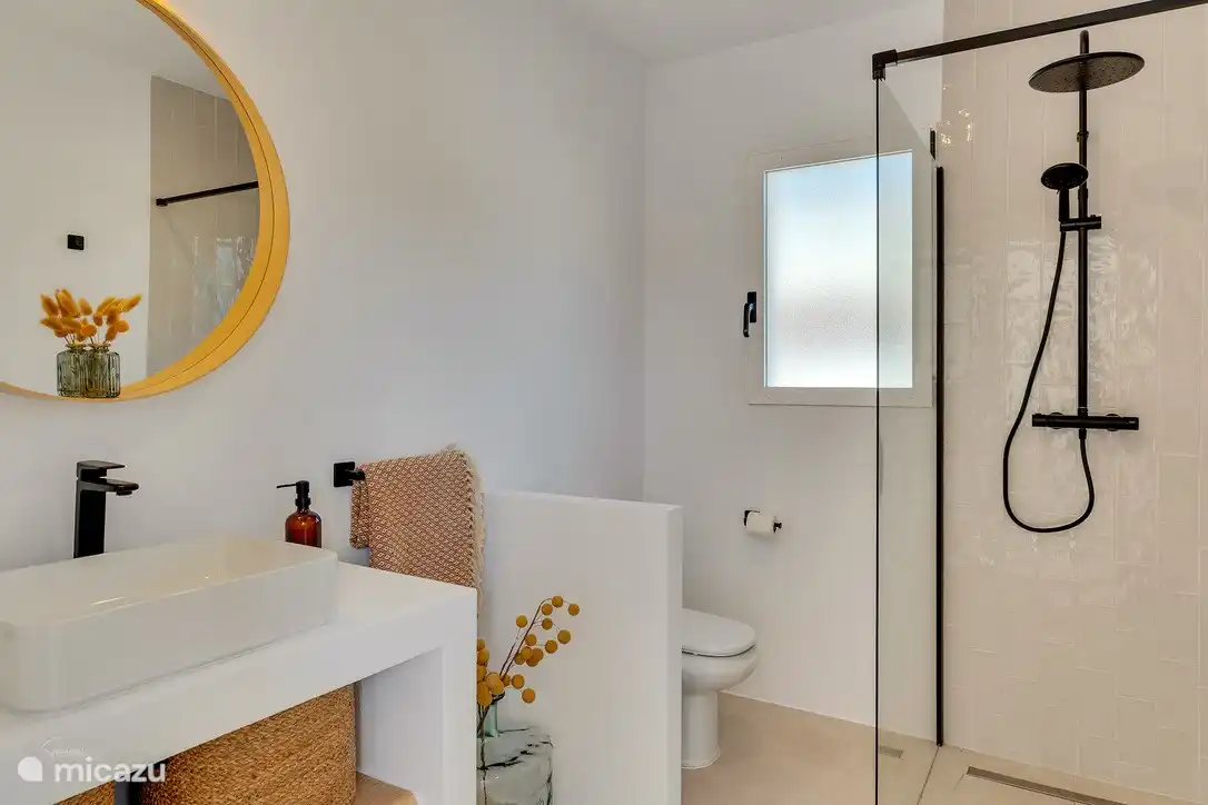 Badezimmer im 2. Stock