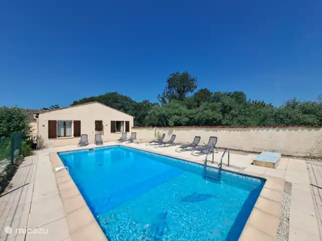 Location de Vacances France, Charente-Maritime, Saint-Pierre-de-Juillers, villa - Villa Hirondelles avec piscine privée Location de Vacances France, Charente-Maritime, Saint-Pierre-de-Juillers, villa - Villa Hirondelles avec piscine privée