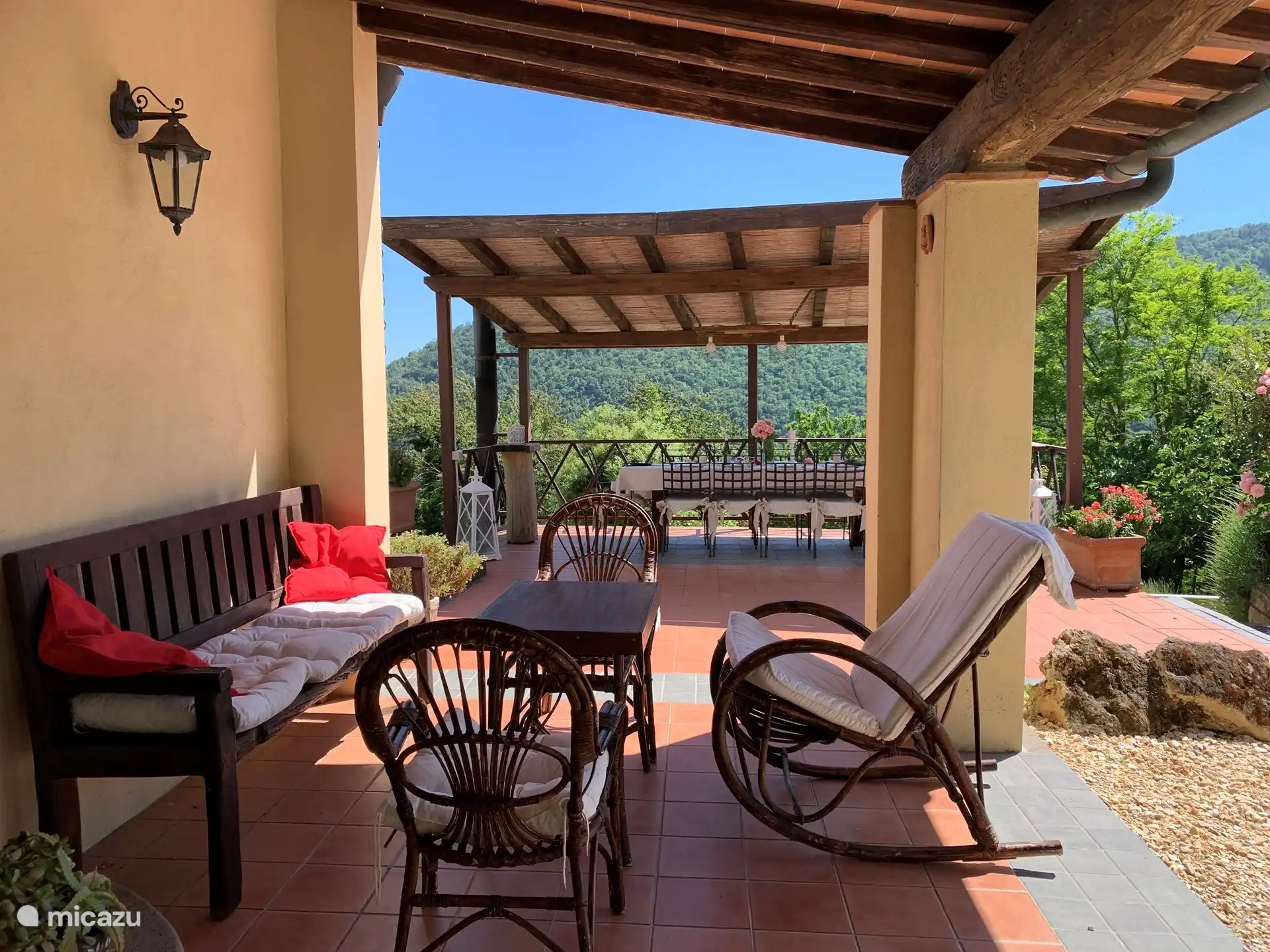 Hier können Sie in der Abendsonne sitzen, ohne Wind