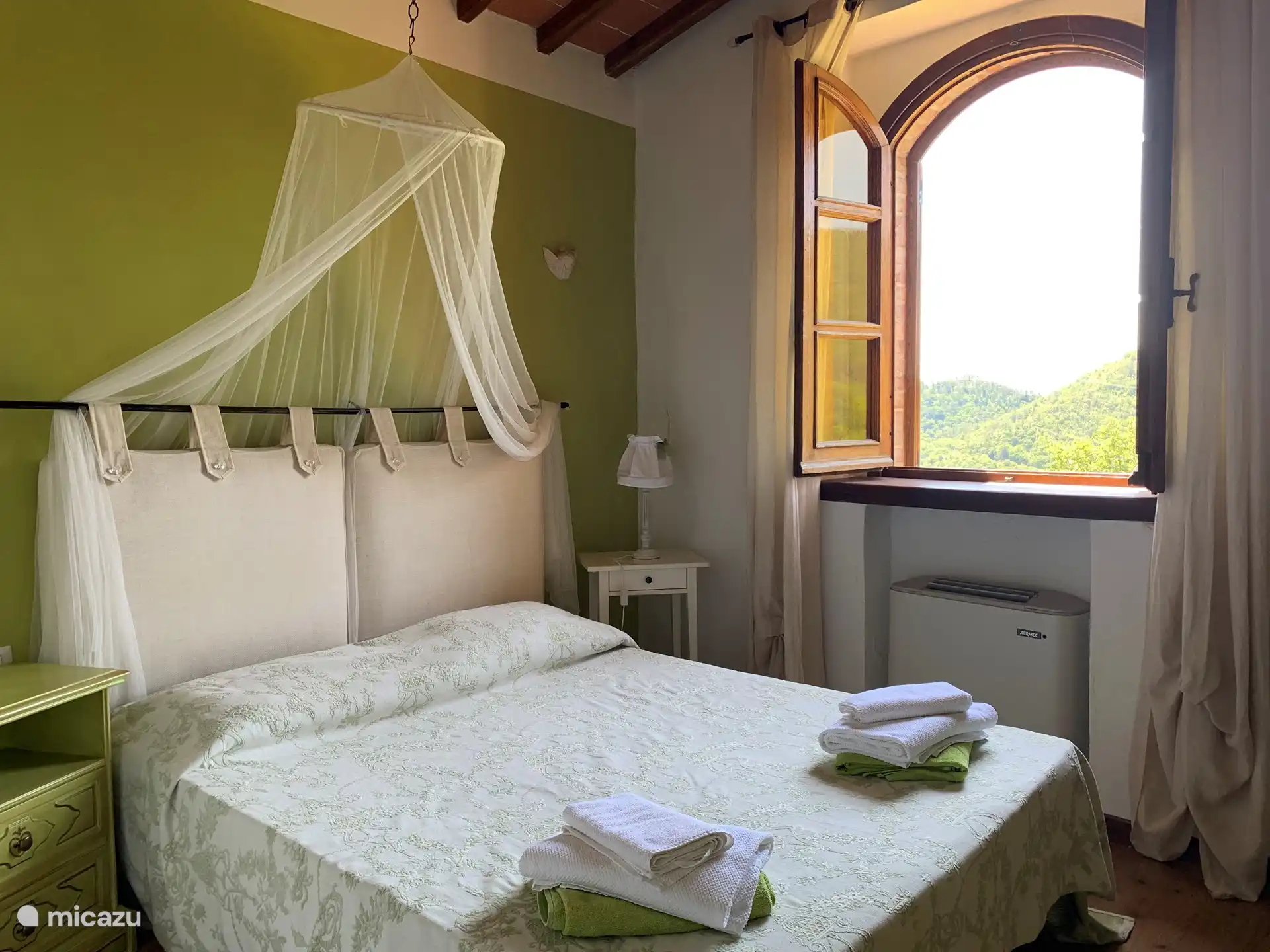 5 geräumige Schlafzimmer, davon 3 mit eigenem Bad