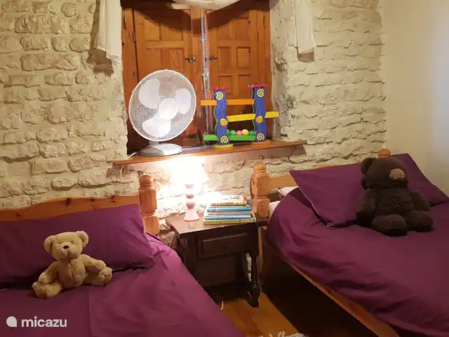 Location de Vacances France, Poitou-Charentes, Journet, gîte / cottage -  'Pêche' - La Grange du Moulin  Chambre double pour enfants