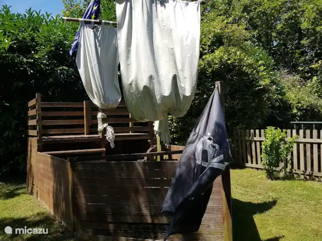 Location de Vacances France, Poitou-Charentes, Journet, gîte / cottage -  'Pêche' - La Grange du Moulin  Bateau pirate