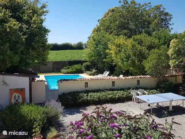 Location de Vacances France, Poitou-Charentes, Journet, gîte / cottage -  'Pêche' - La Grange du Moulin  Donne sur la piscine