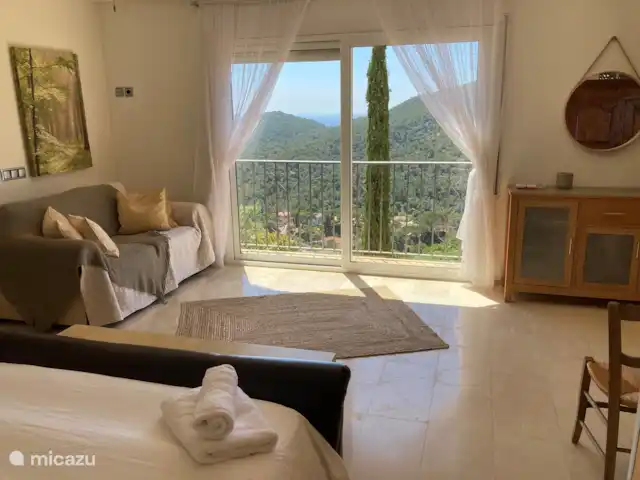 Villa avec vue spectaculaire  | Espagne, Costa Brava, Sant Feliu de Guíxols - villa Coin salon dans la chambre principale