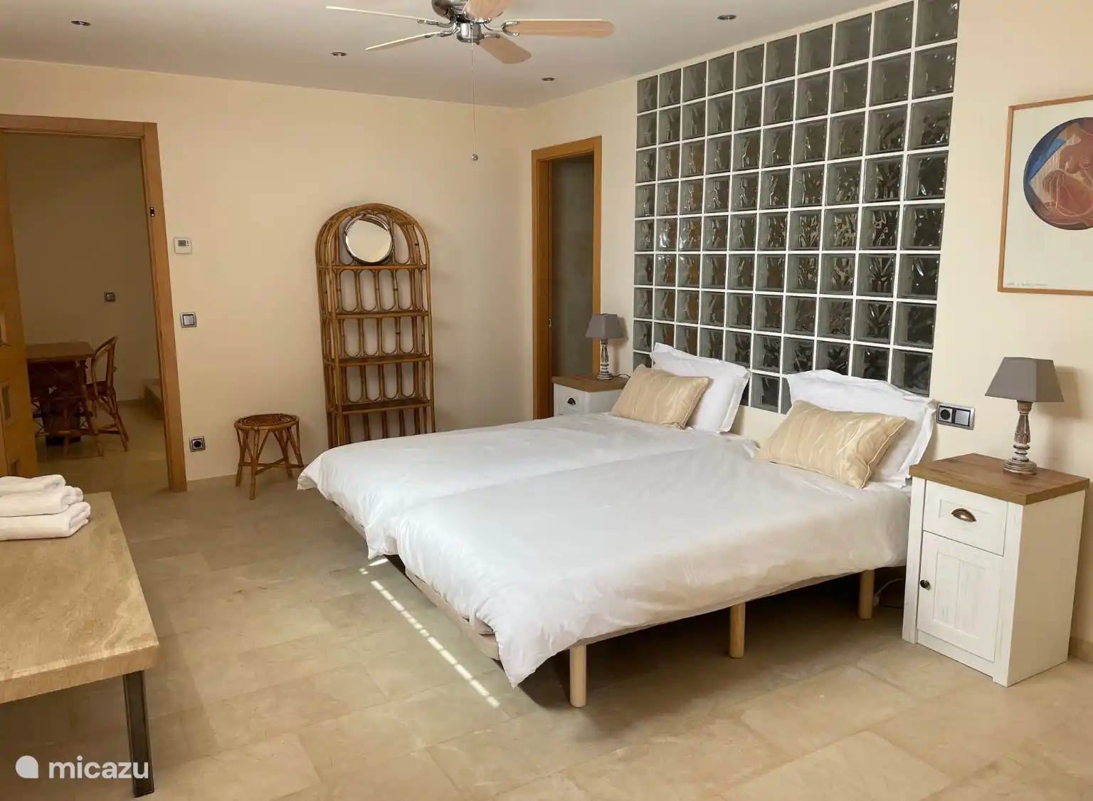 Viertes Schlafzimmer in der unteren Etage