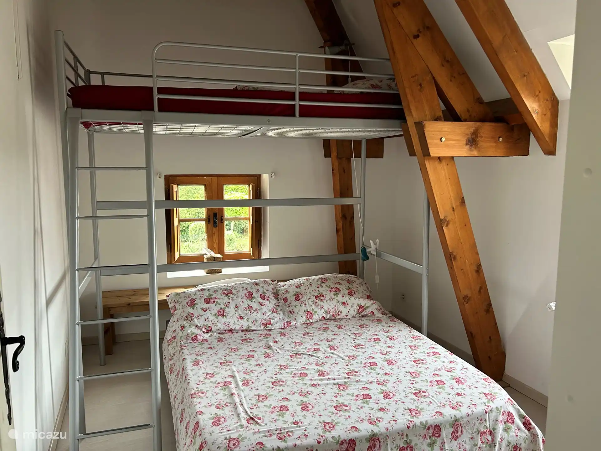 Schlafzimmer 5