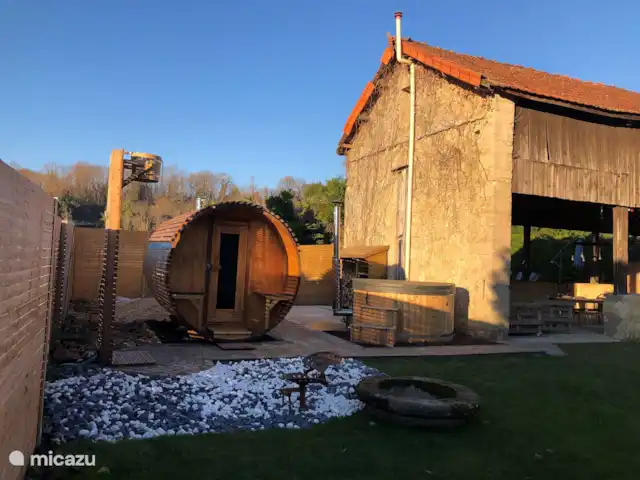 ô temps suspendu | France, Dordogne, Trémolat - maison de vacances Sauna, bain nordique et séchoir à tabac