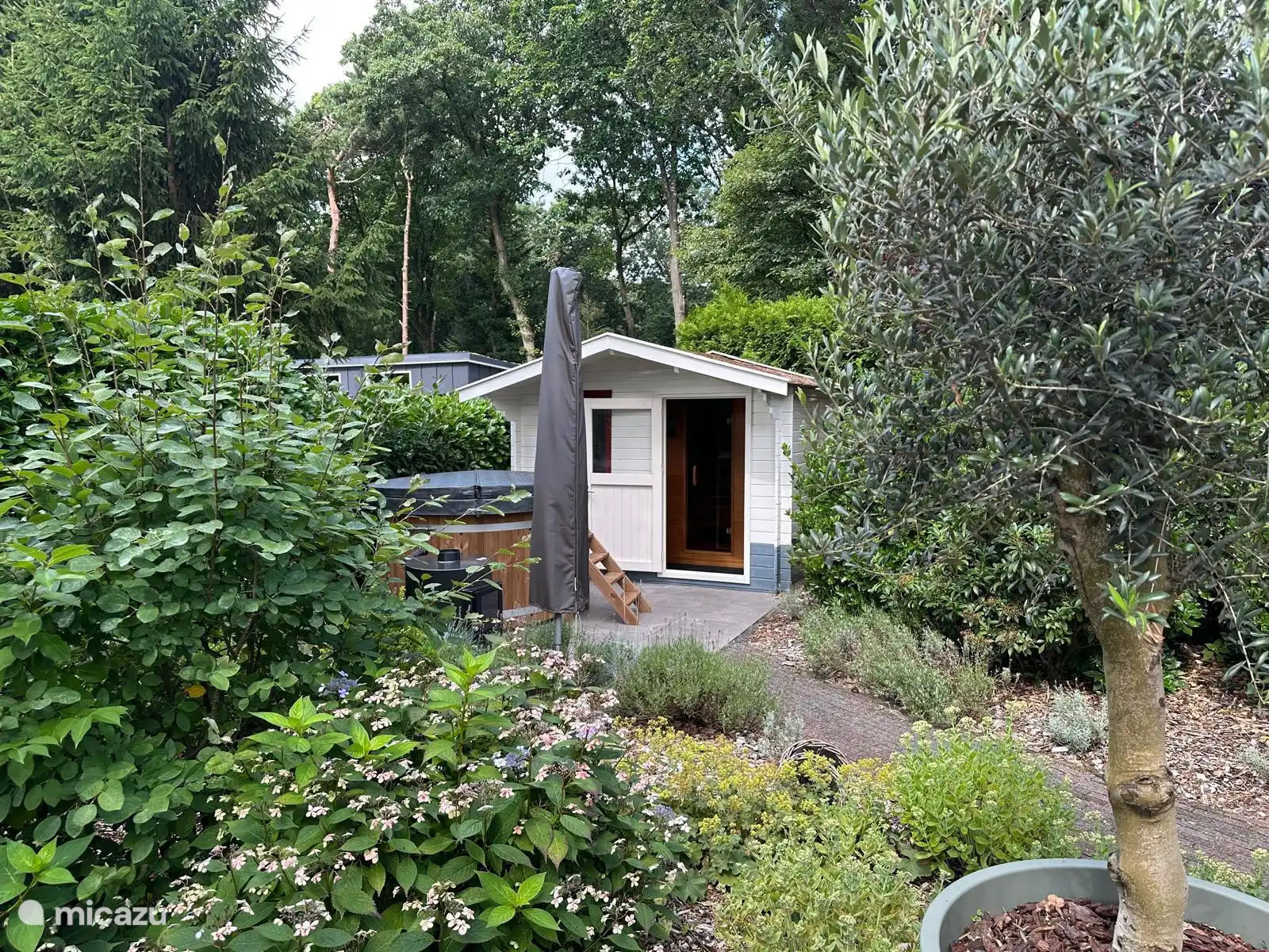 Neu ab September 2025:
Whirlpool und Sauna