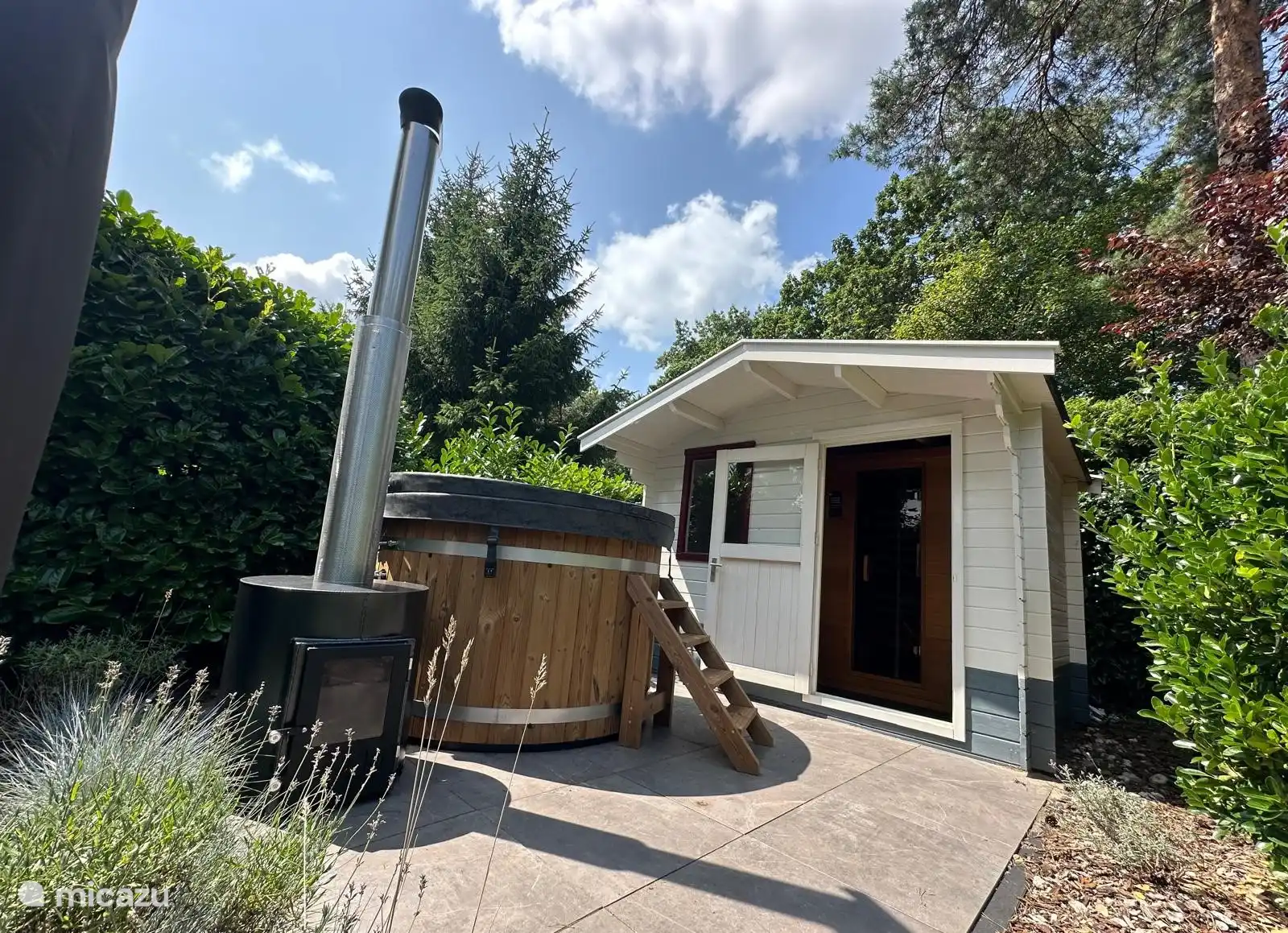 Neu ab September 2025:
Whirlpool und Sauna