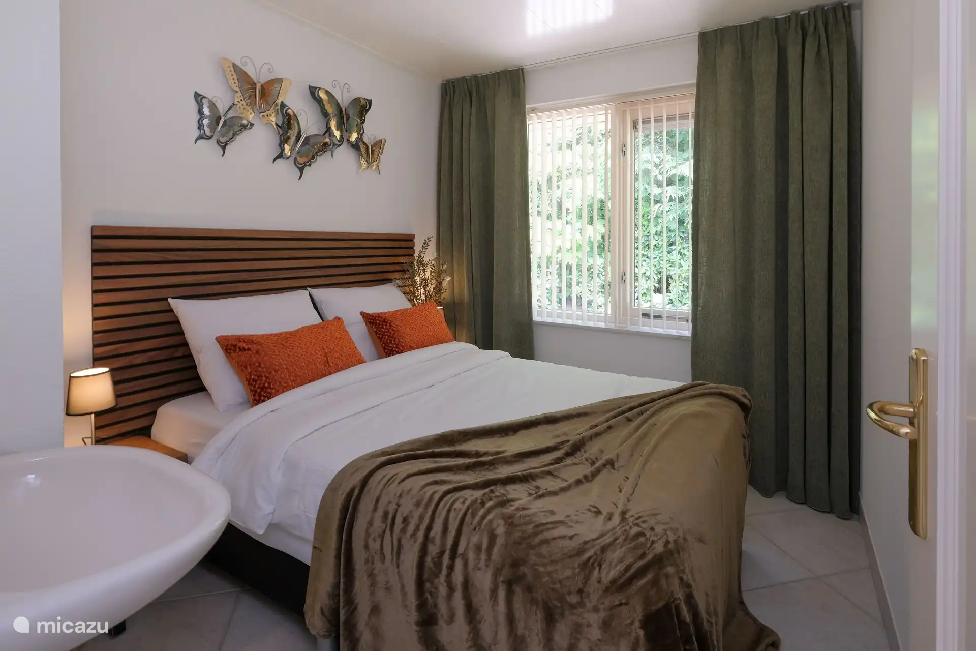 Doppelzimmer mit schönem Boxspringbett (140x200)