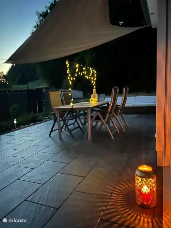 Zona de estar y comedor al aire libre 