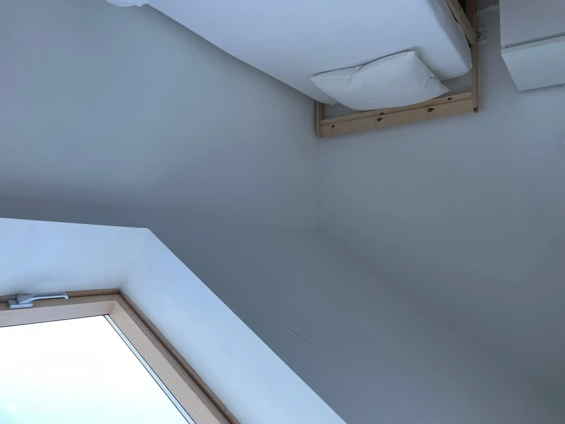 Pequeño dormitorio arriba