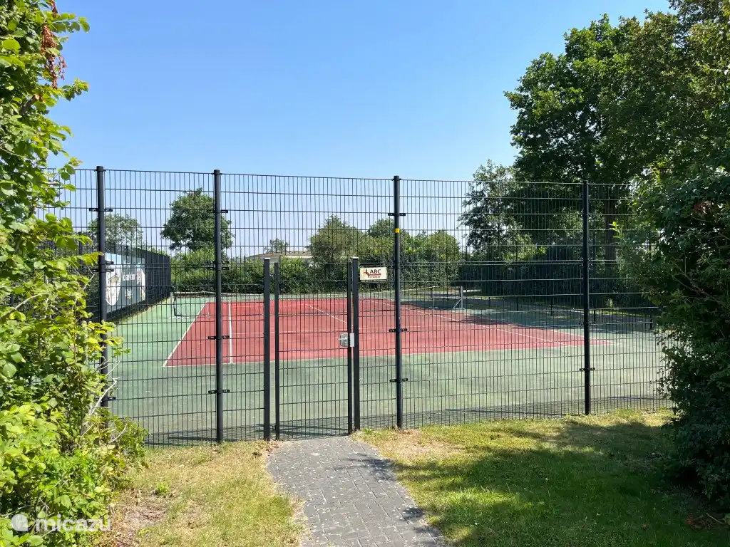 Tennisplatz im Park
