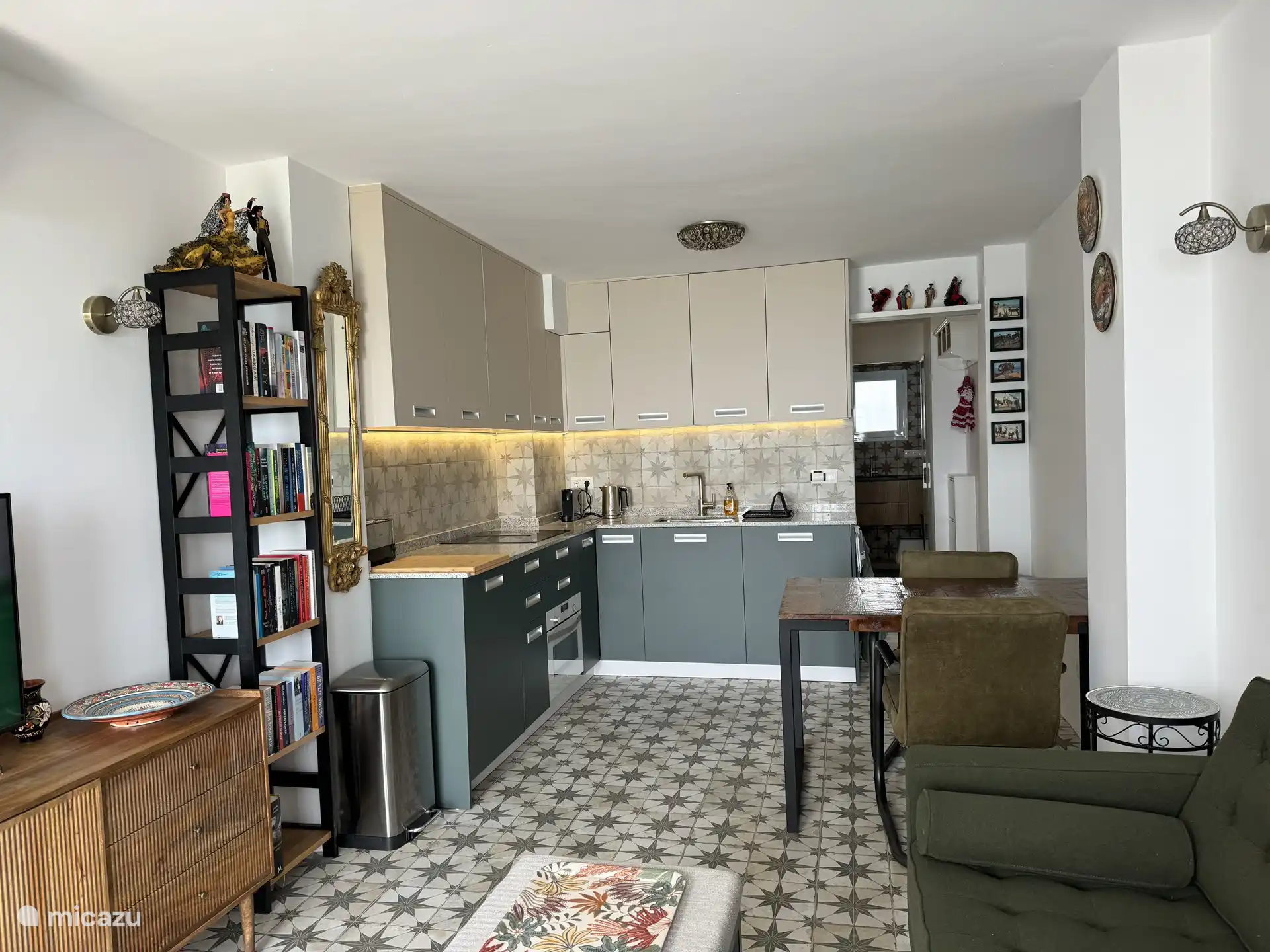 gut ausgestattete Küche