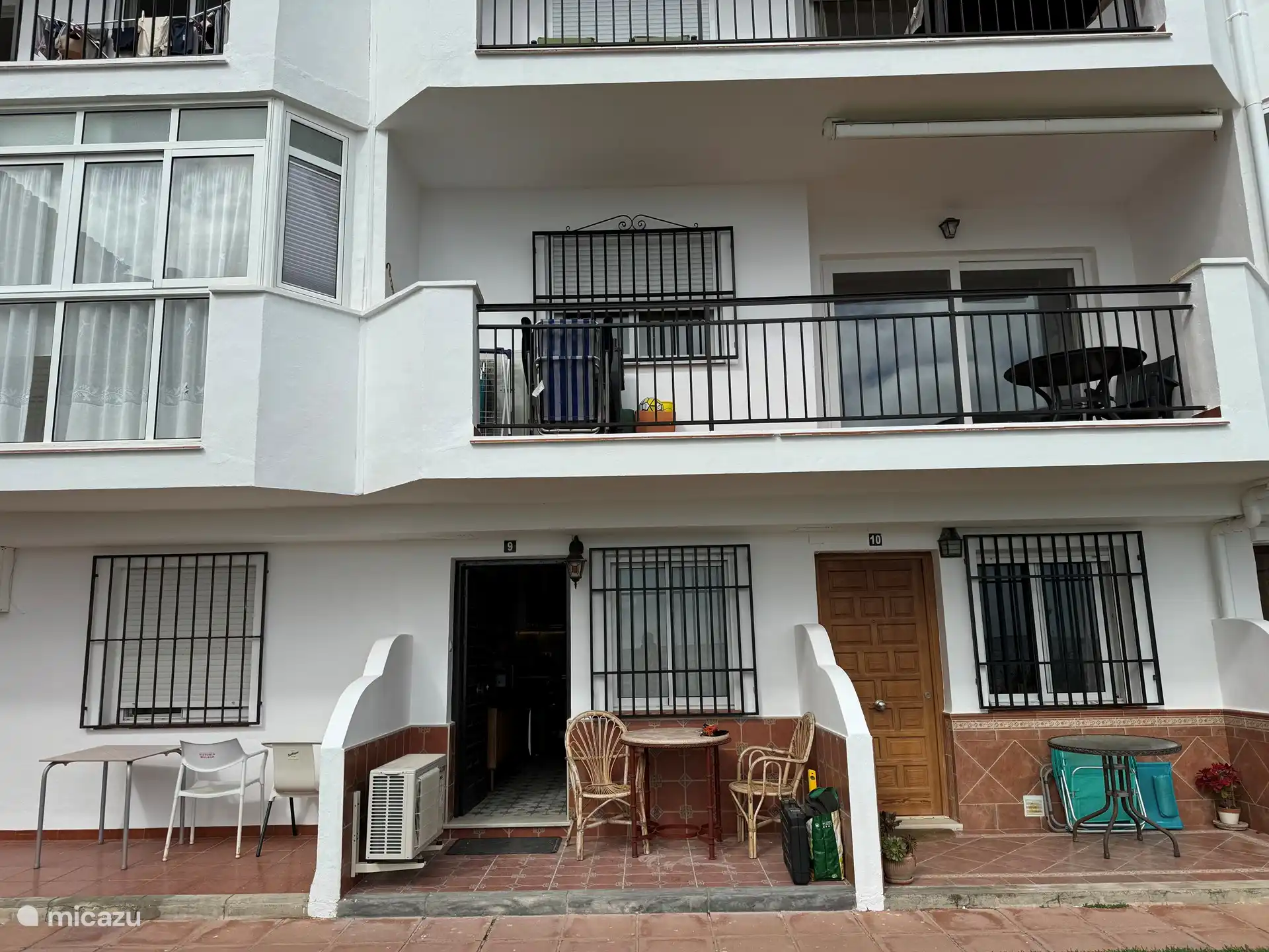 Erdgeschoss, kein Aufzug oder Treppe.