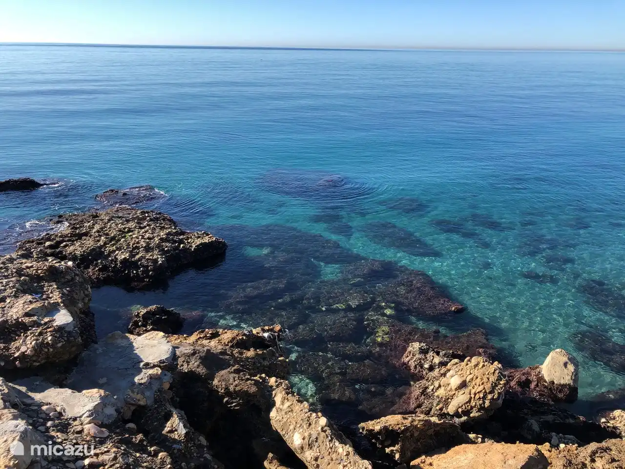 Schönes klares Wasser