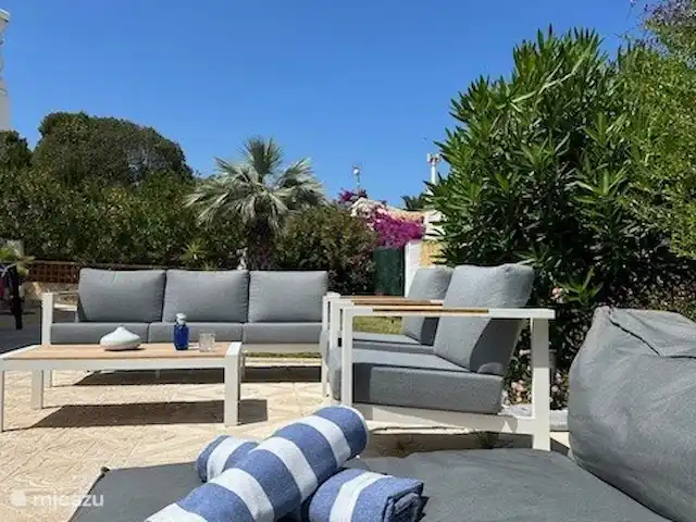 Appartement avec piscine à Casa Naranja | Espagne, Costa Blanca, Jávea - appartement Le coin salon où vous pourrez également profiter de la soirée.