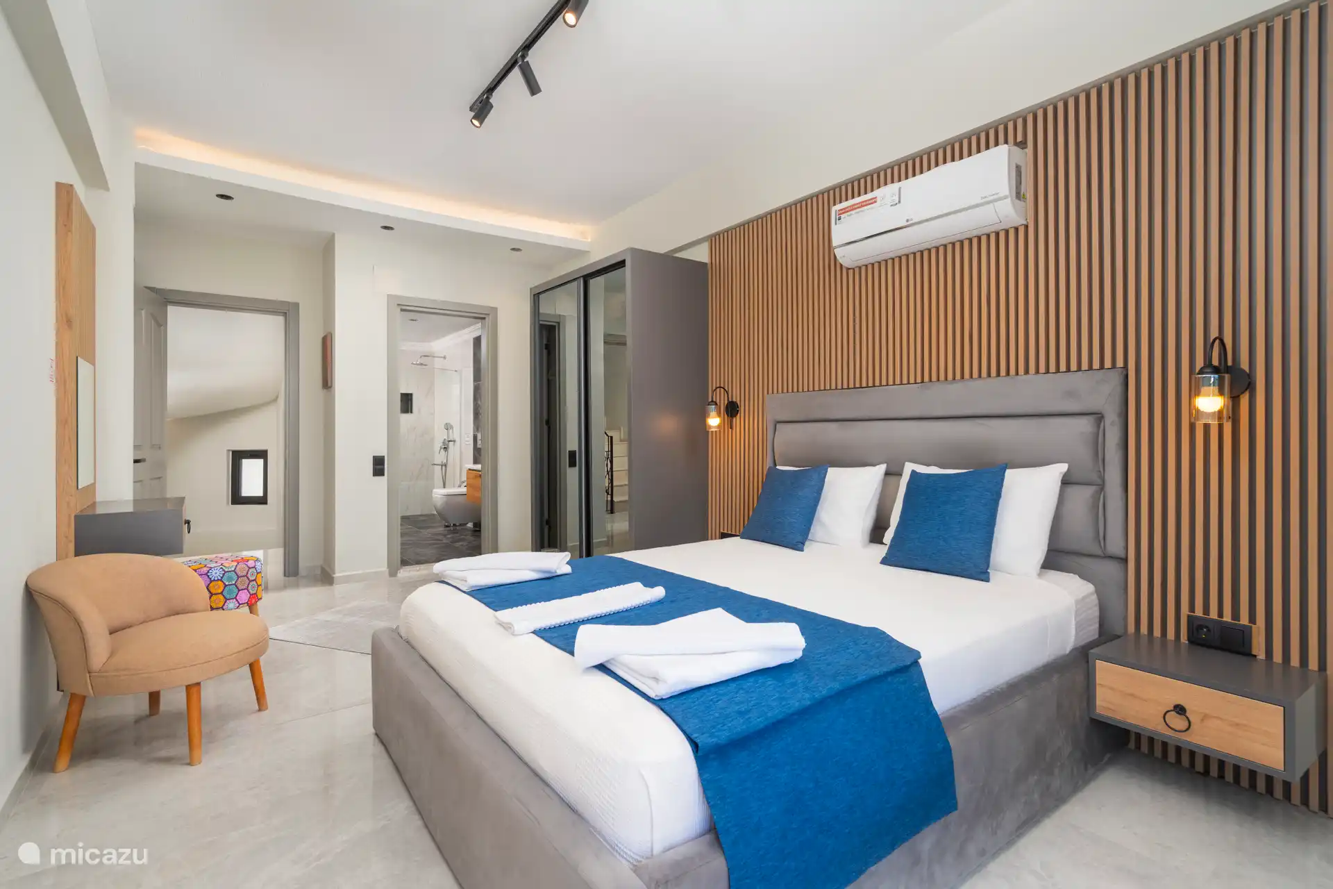 KAMER LUNA