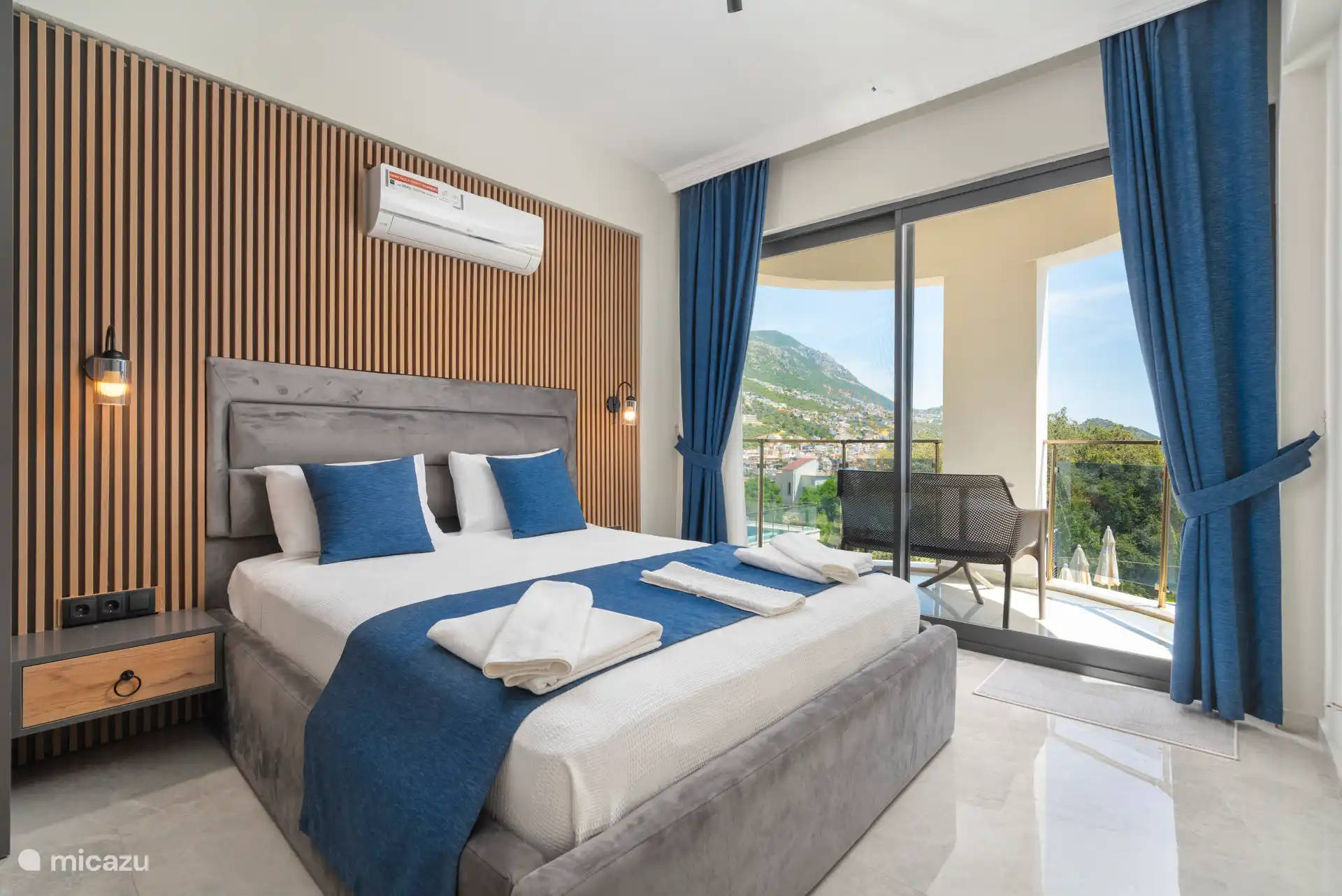 KAMER LUNA
