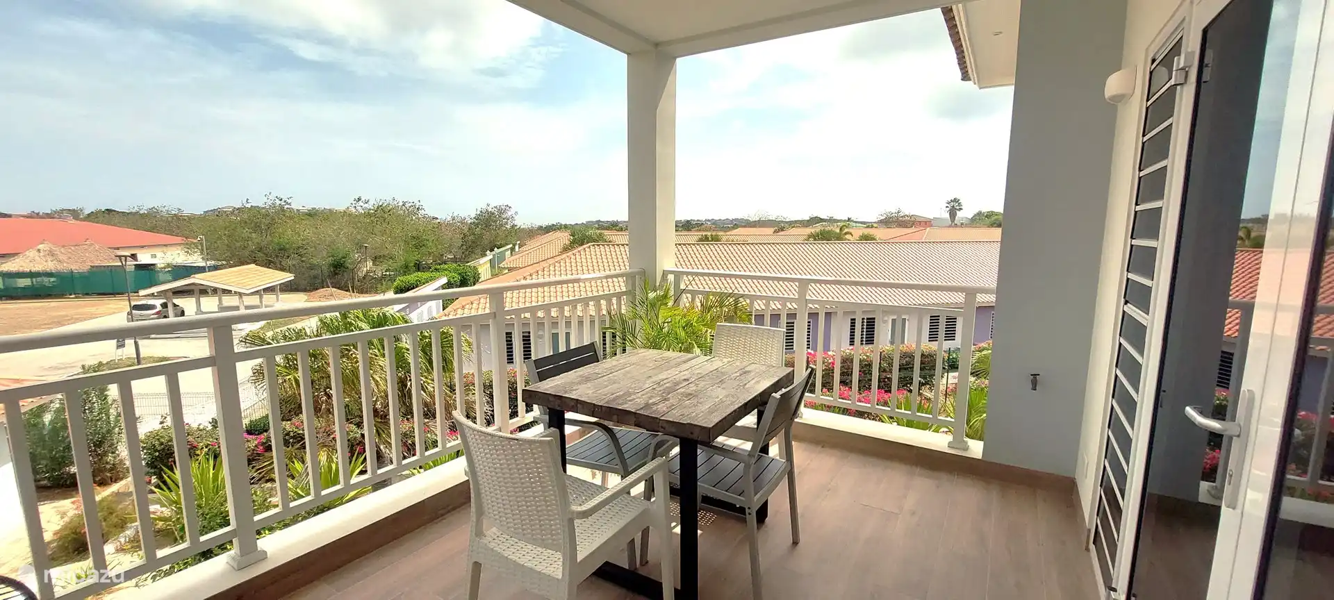 Großzügige Terrasse mit Aussicht