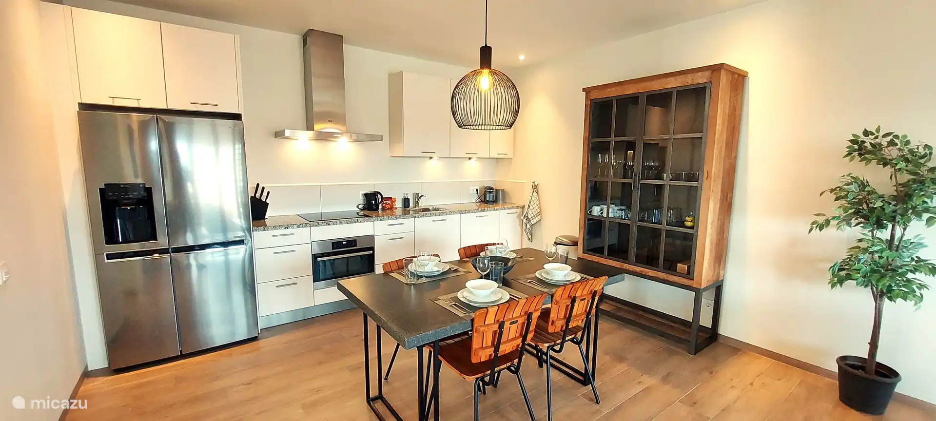 Umfangreiche Küche mit allen Annehmlichkeiten