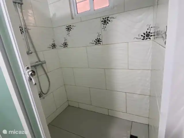 Ash&Ash Appartement 3  | Suriname, Commewijne, Meerzorg - appartement Salle de Bains