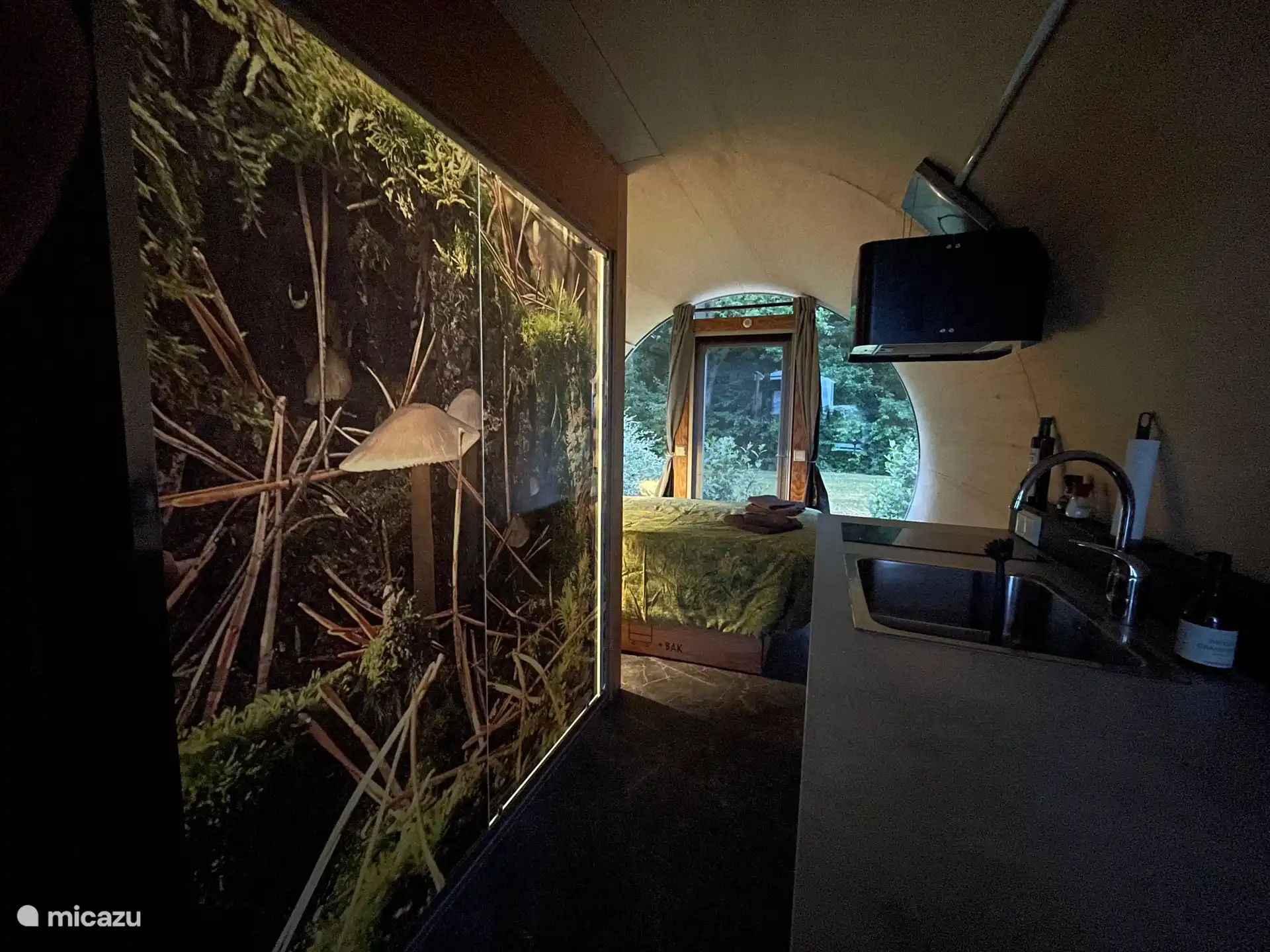 ons boshuisje voorzien van een nieuwe print