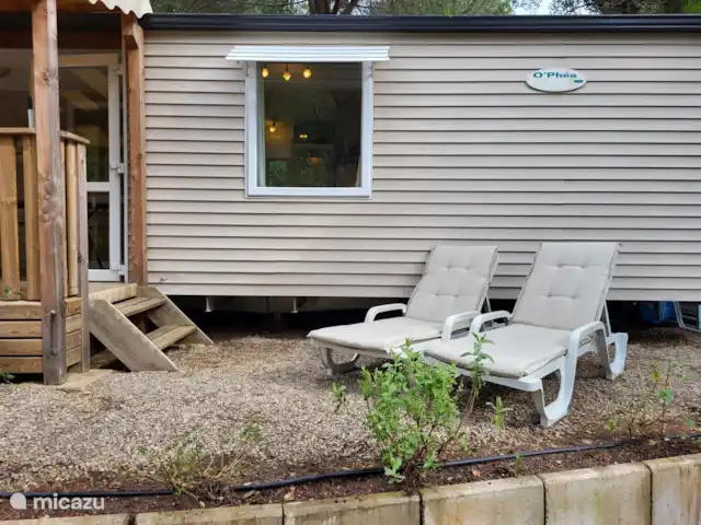 Mobil-home Lei Suves **** | France, Côte d'Azur, Roquebrune-sur-Argens - mobil-home Allongez-vous au soleil sur les jolis transats