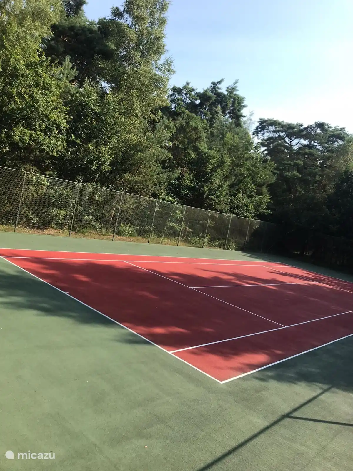 Met gezin lekker potje tennissen, incl in de huur