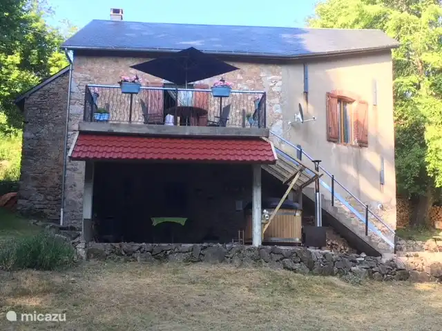 Achterkant van Gite la Fiole 