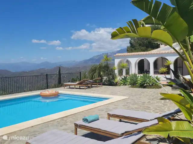 Casa Pajaros avec PISCINE & JACUZZI | Espagne, Costa del Sol, Sayalonga - villa Vue de la maison et des montagnes environnantes