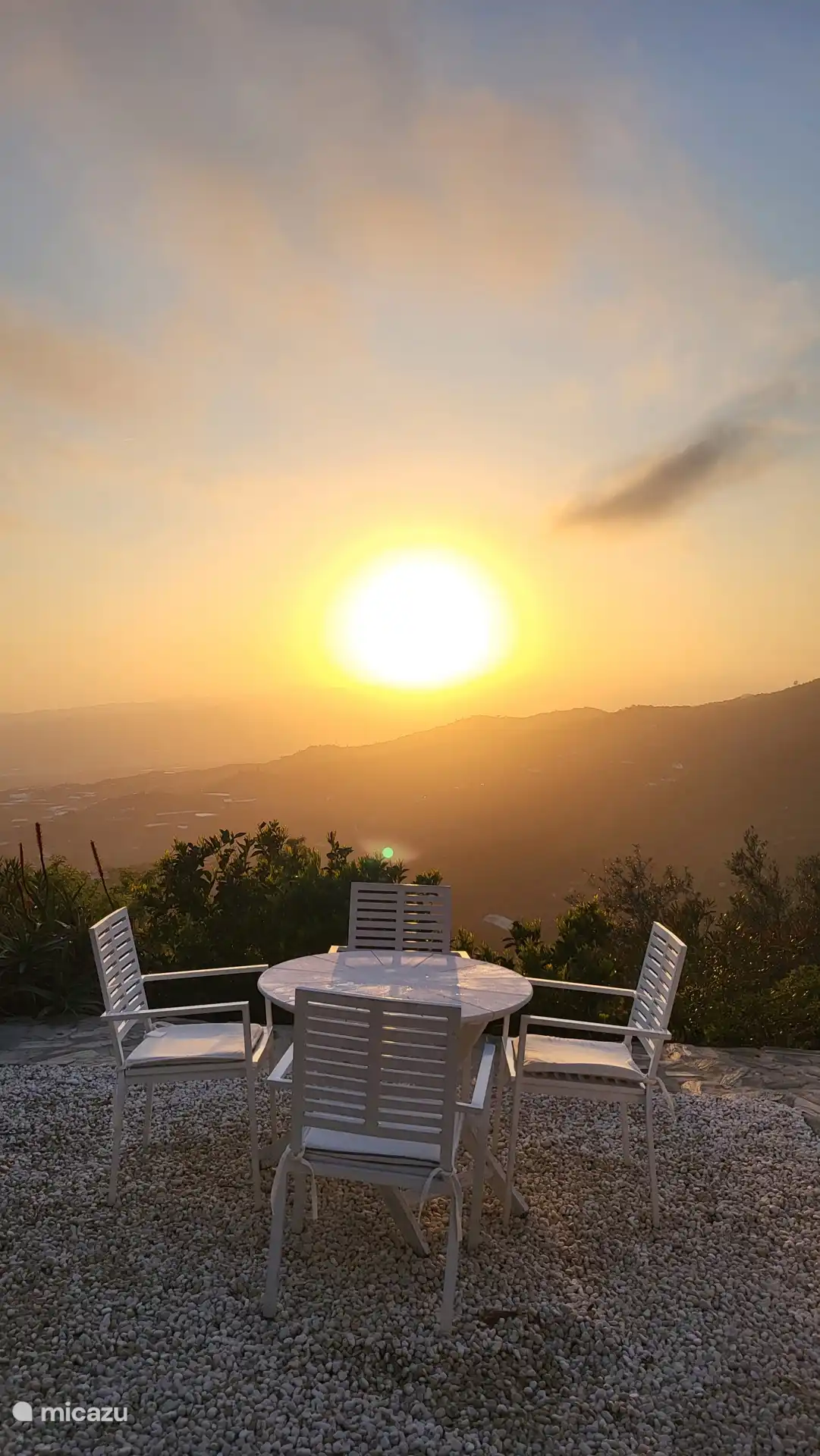 ideaal ontbijtplekje met panoramisch zicht.