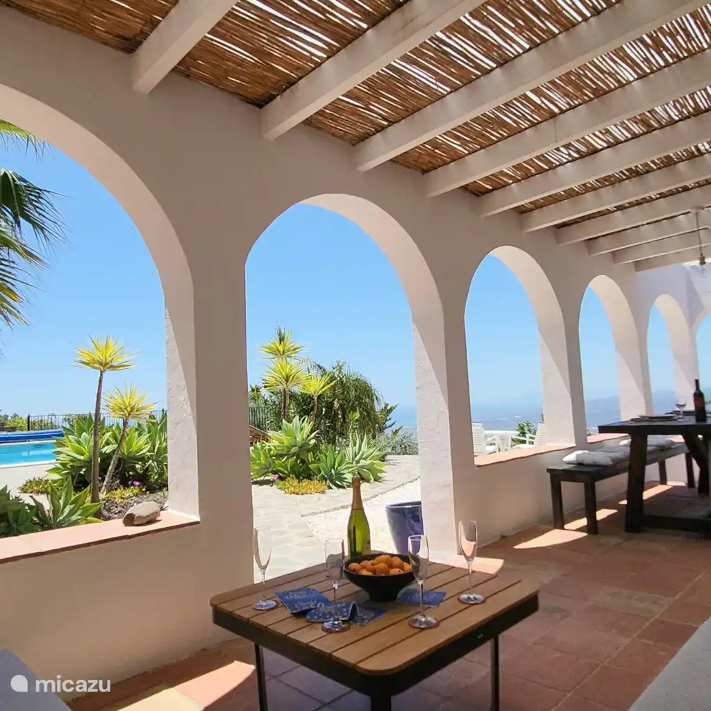 Casa Pajaros with POOL & JACUZZI