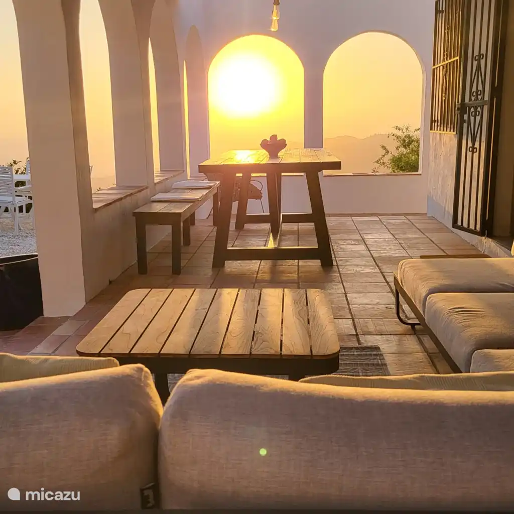 Casa Pajaros with POOL & JACUZZI