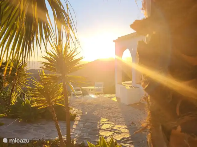 Casa Pajaros avec PISCINE & JACUZZI | Espagne, Costa del Sol, Sayalonga - villa Au milieu de la nature et de la tranquillité avec des couchers de soleil à couper le souffle et différents coins à apprécier.