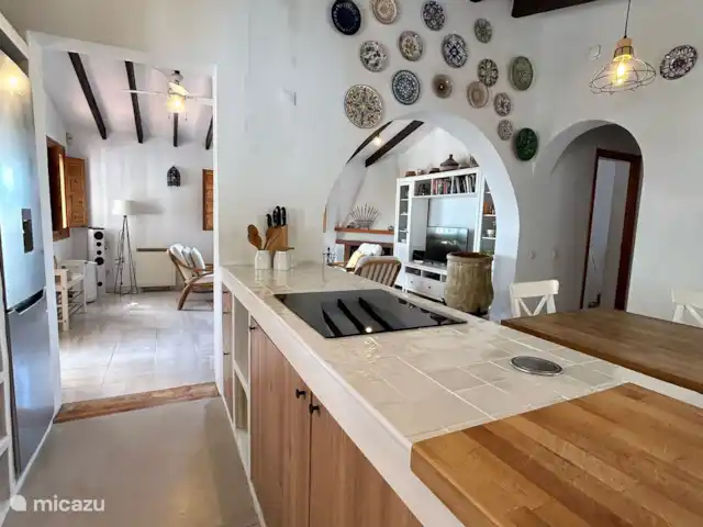 Casa Pajaros avec PISCINE & JACUZZI | Espagne, Costa del Sol, Sayalonga - villa NOUVELLE CUISINE DE STYLE IBIZA.
Fun, confortable, à flux ouvert !