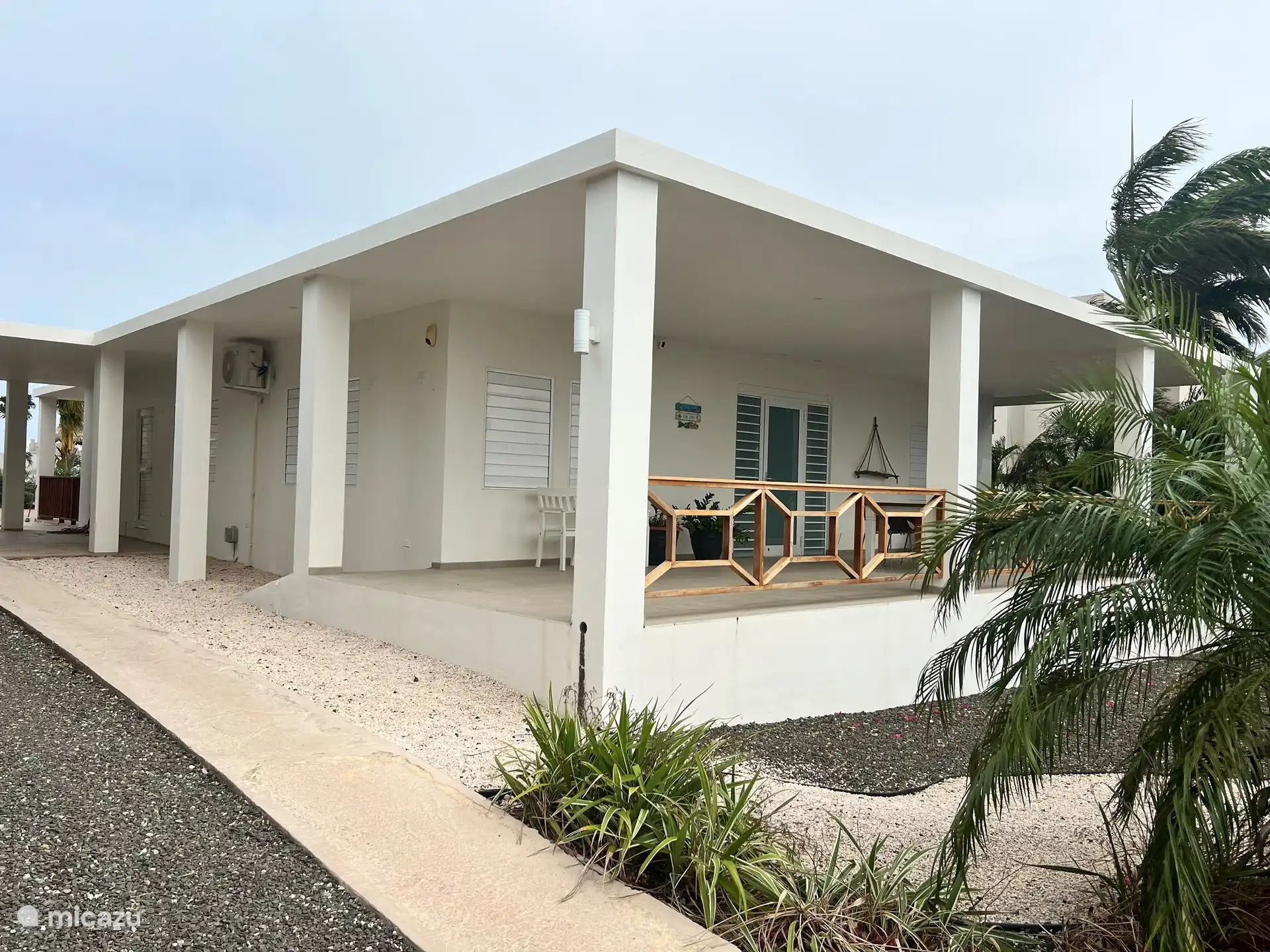 Villa mit großer Einfahrt