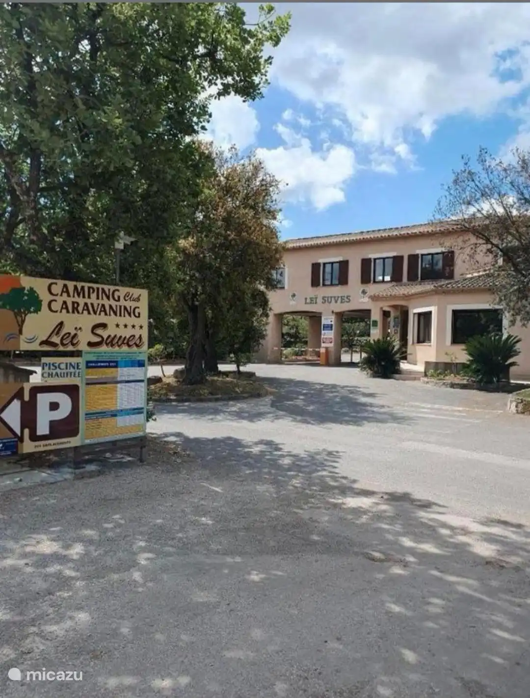 Entrée au camping Lei Suves