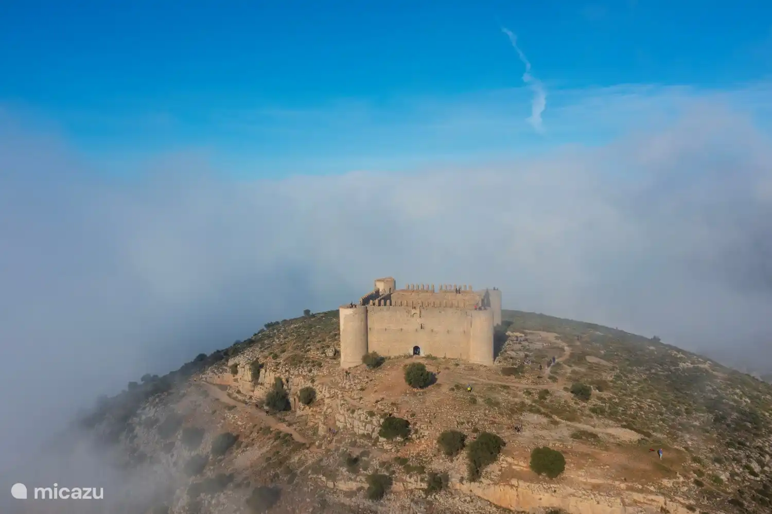 Castell de Montgrí, que puedes visitar después de un paseo a paso ligero 