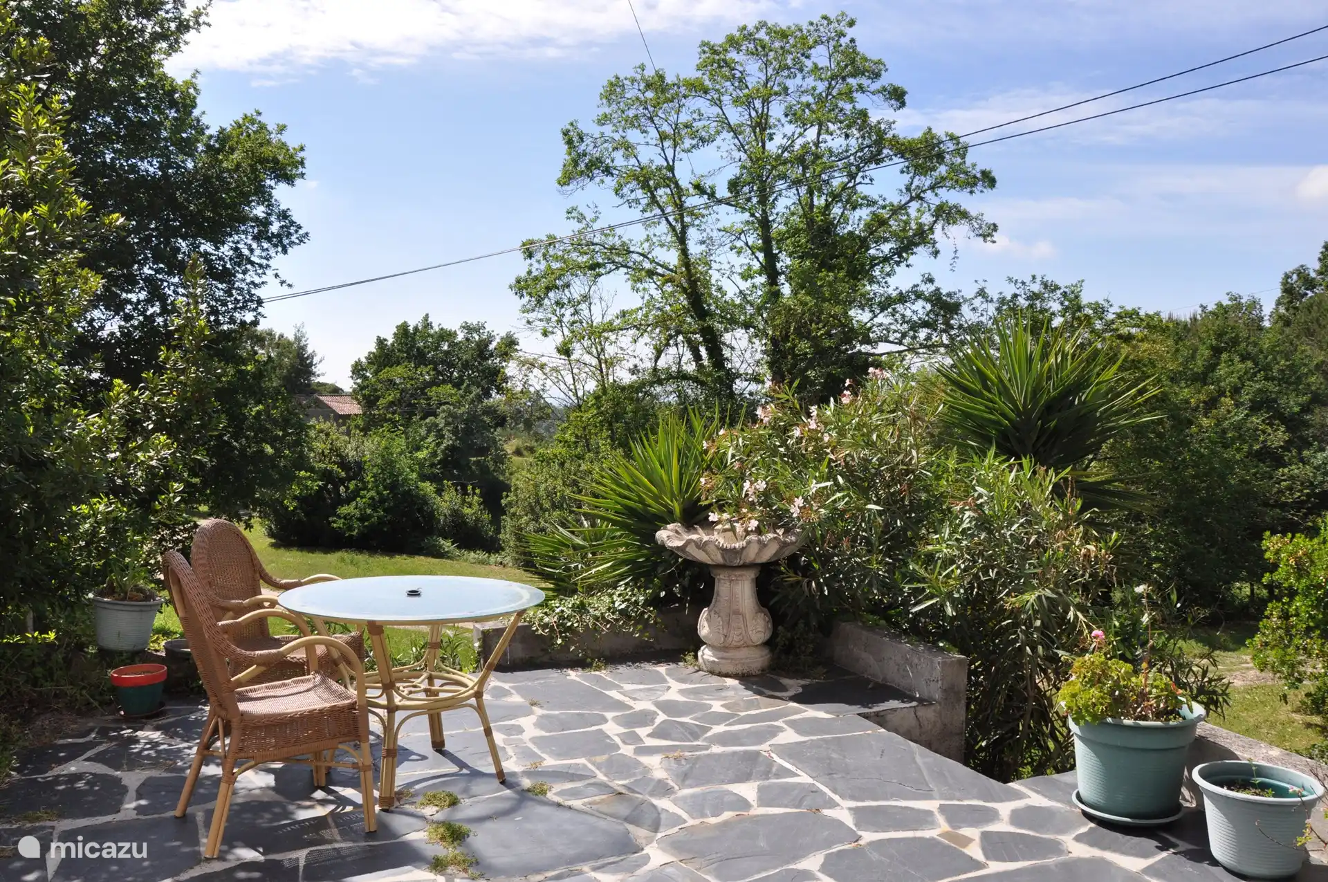 Sitzgelegenheiten draußen auf der Veranda