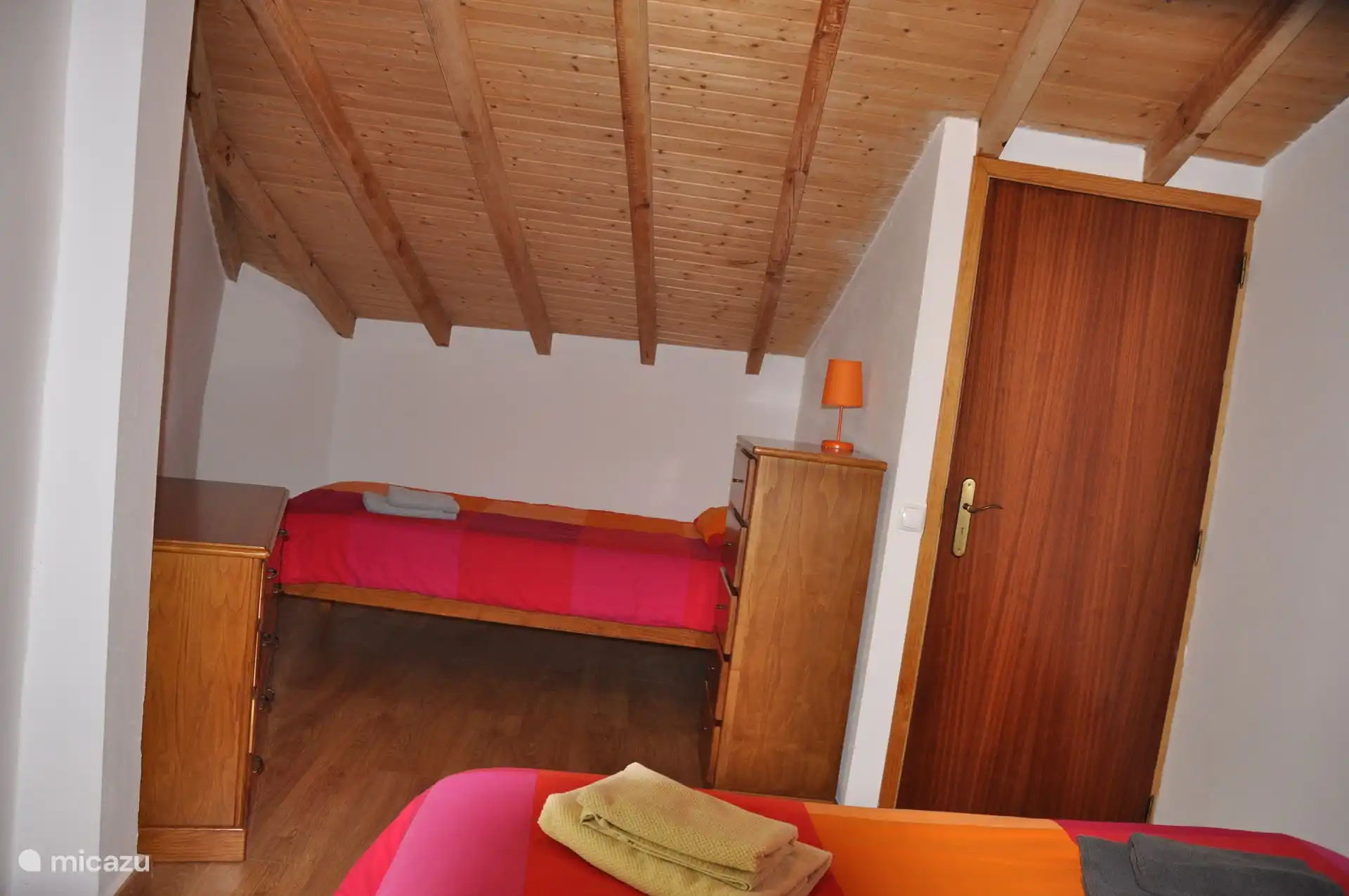 Schlafzimmer 1 Agave 2p&1p Bett