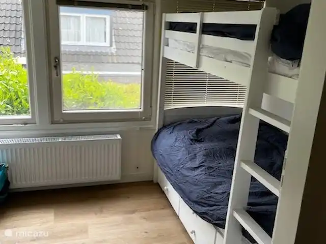 casa de vacaciones Lytse Mar en Países Bajos, Frise, Idskenhuizen - casa vacacional Habitación pequeña con literas.
