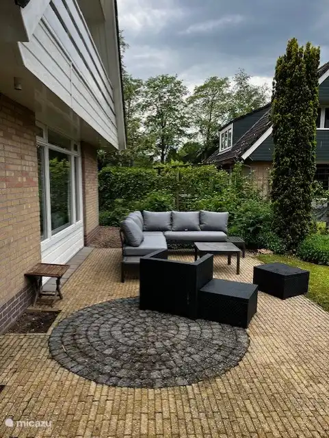 Schönes Lounge-Set verfügbar