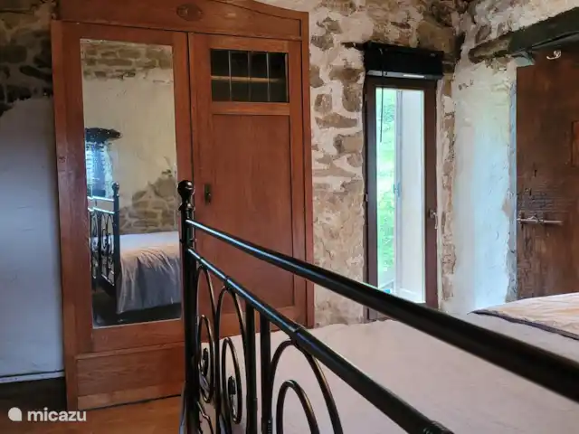 Location de Vacances Italie, Piémont, Niella Belbo, maison de vacances - Casa Rocco  Grand garde-robe dans la chambre principale
