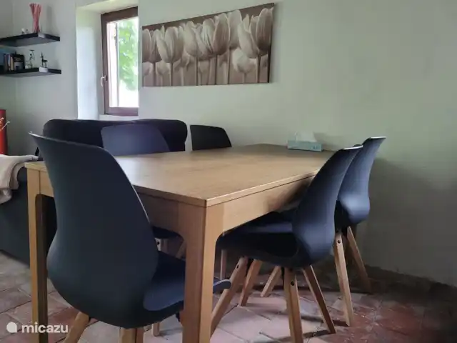 Location de Vacances Italie, Piémont, Niella Belbo, maison de vacances - Casa Rocco  Salon avec coin repas